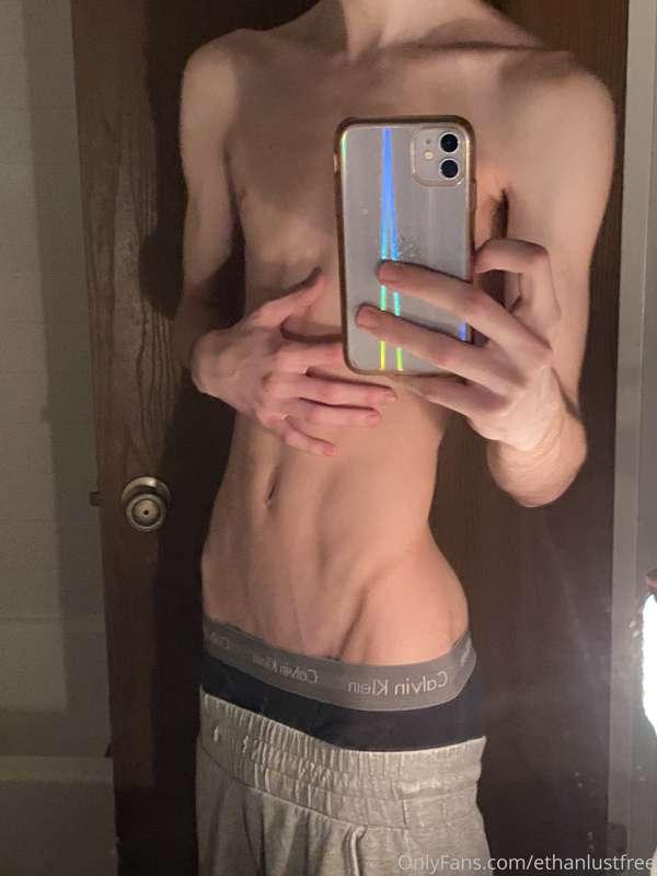 @ethanlustx .. 1 sec she’s cookin up 🥵