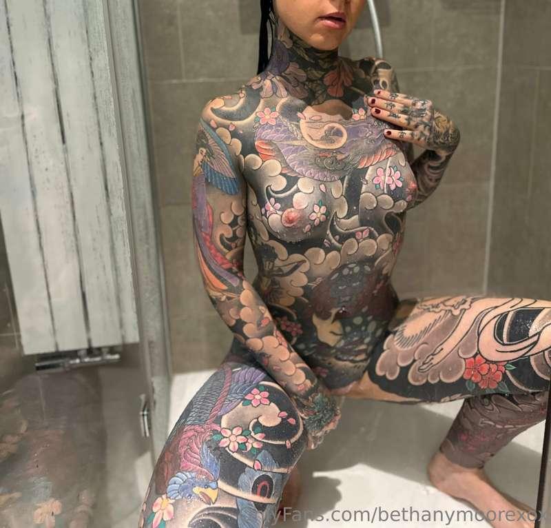 Slippery shower sesh with me before work? 💦