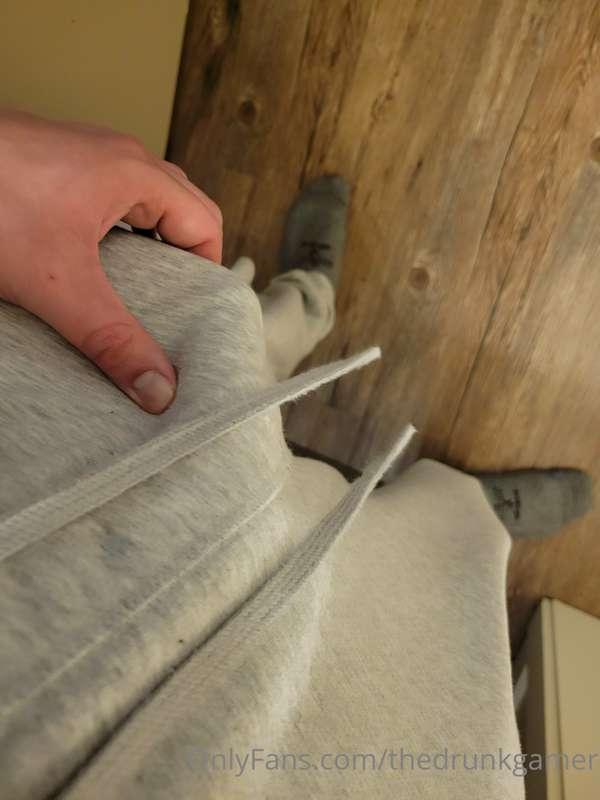 Relaxing day at home in my grey sweatpants