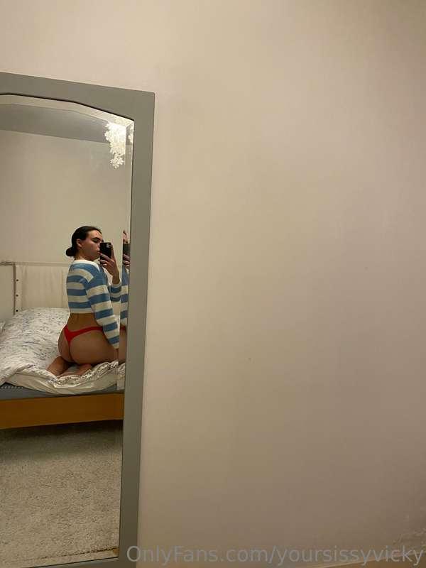 yoursissyvicky image #1