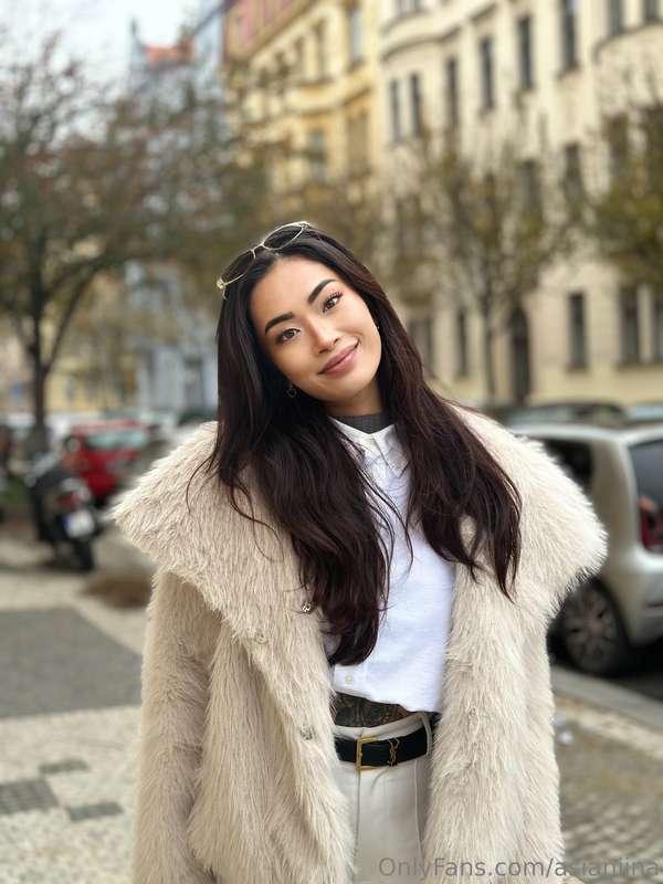 asianiina main image