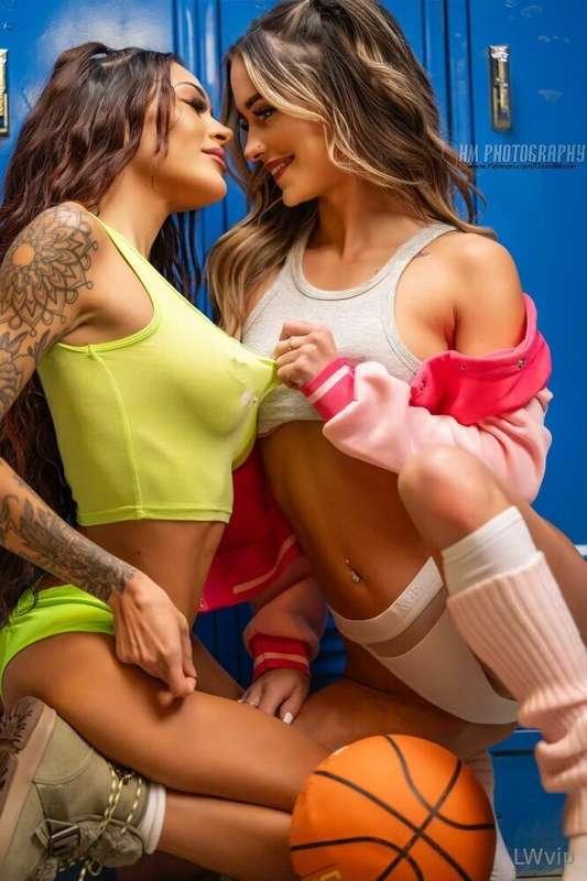 Let us make all your *naughty dreams* cum true👩🏼‍❤‍💋‍👩🏽