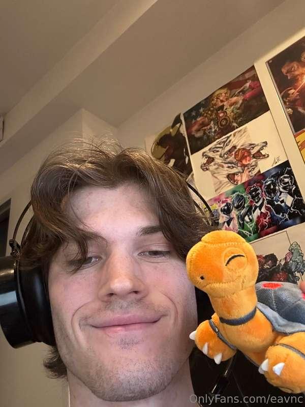 Tunes on. Shell buddy locked in. Vibes only. 🎧🐢