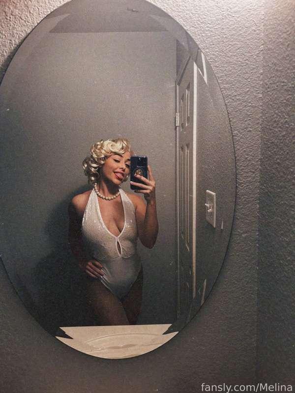 melina image #1