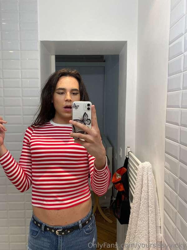 yoursissyvicky image #1