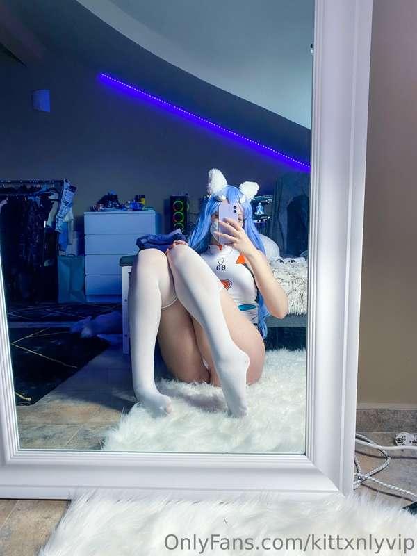 Rei feetsies :3
