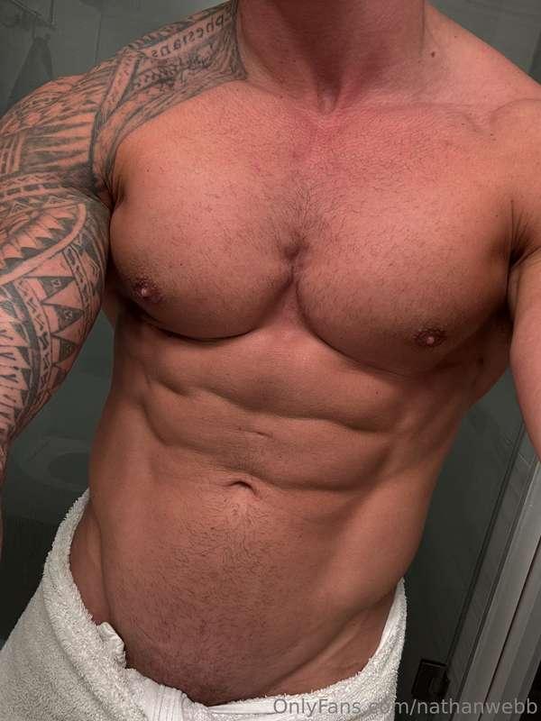Should I grow out my chest hair? 🤔 😏 