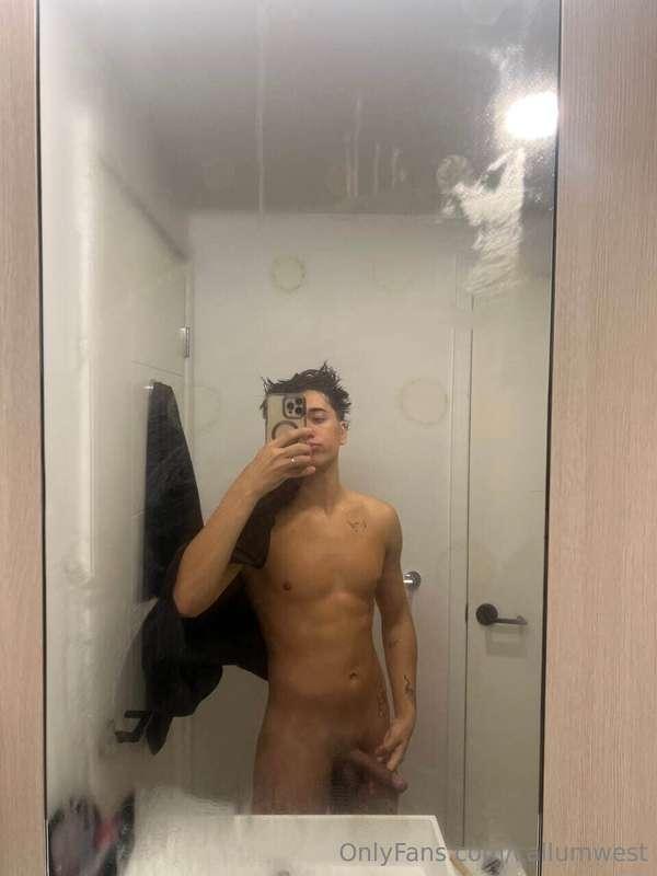 You’re welcome for this view. Now, carry on 😌