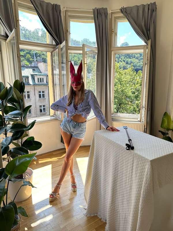 Sexy bunny is waiting for you🐰