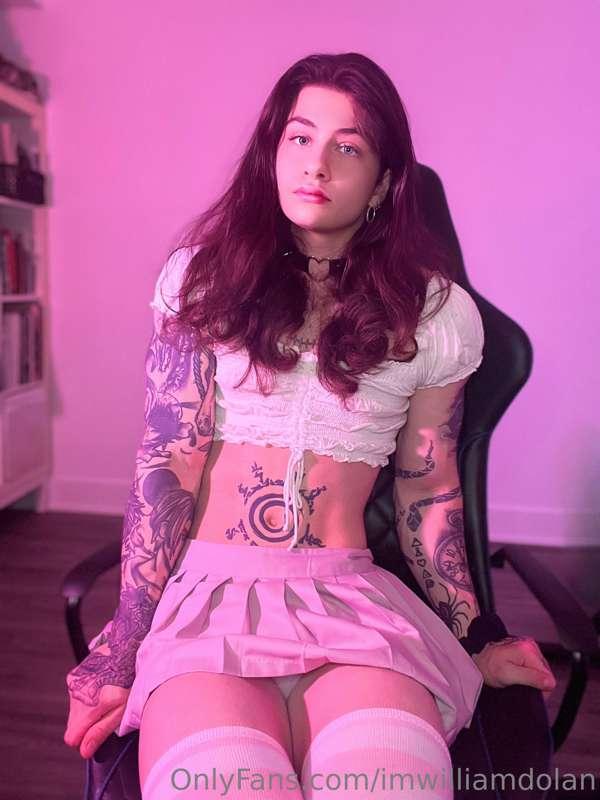 You look lonely..I can fix that