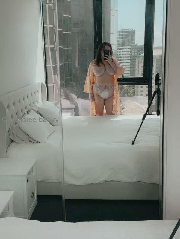 Want to unlock daily NSFW content? Over 3500 videos + photos..