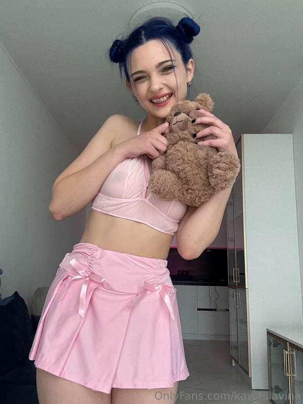 I'm so hot today, I want to take off all my clothes, Daddy, ..