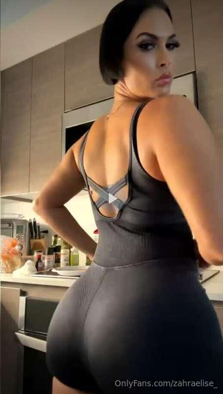 What's for lunch? Me baby. Let's chat and cum together.