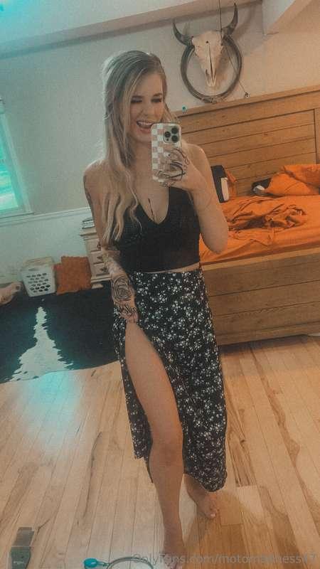 thinking of going live on OF this weekend.........should i? ..