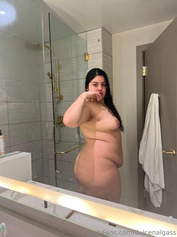 Showers with me are better 🩷