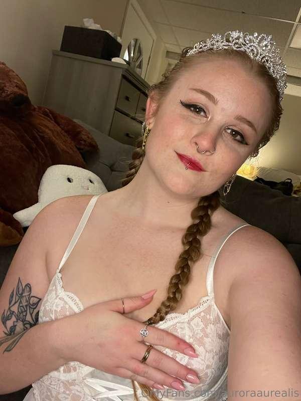 such pretty little feet kicking for you 🥰 and… oops! i did f..