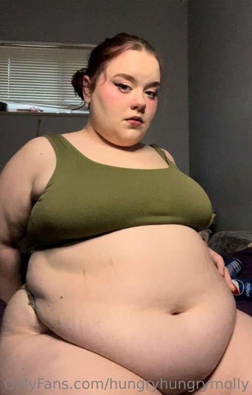 ~8.5 minute soda bloat with fat chat and tons of burps! swip..