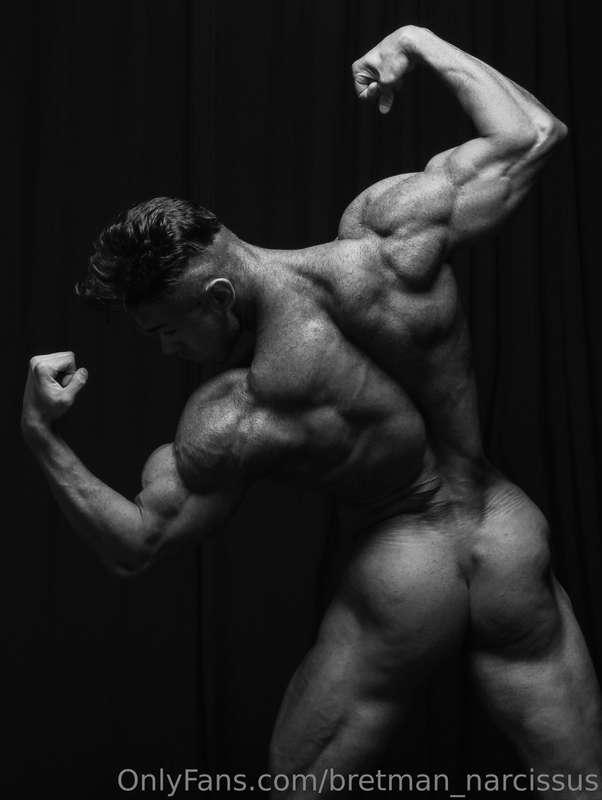 My beautiful and muscular back🔥😍