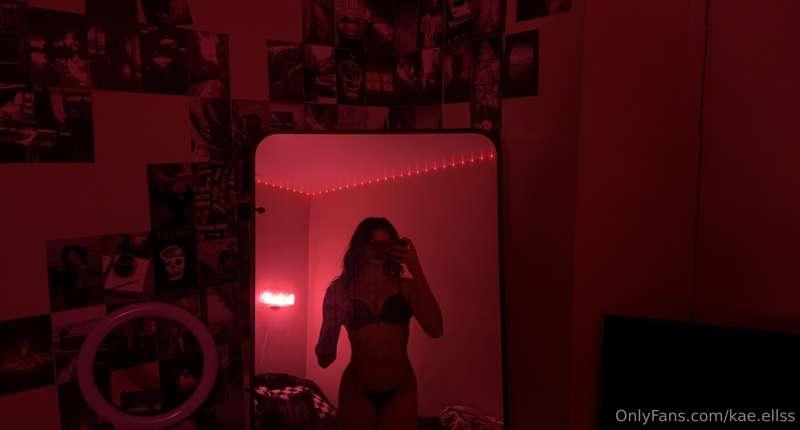the mirror hits all the right angles