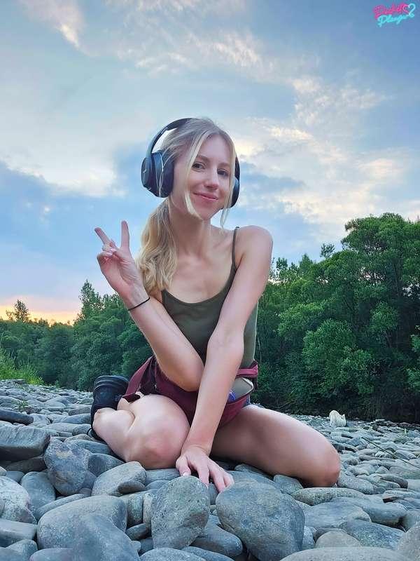Fun Fact #014: I listen to all kinds of music. In a single h..