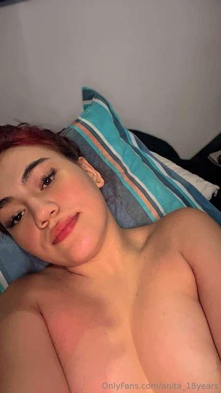 Would you cum on my face?? 💦😼