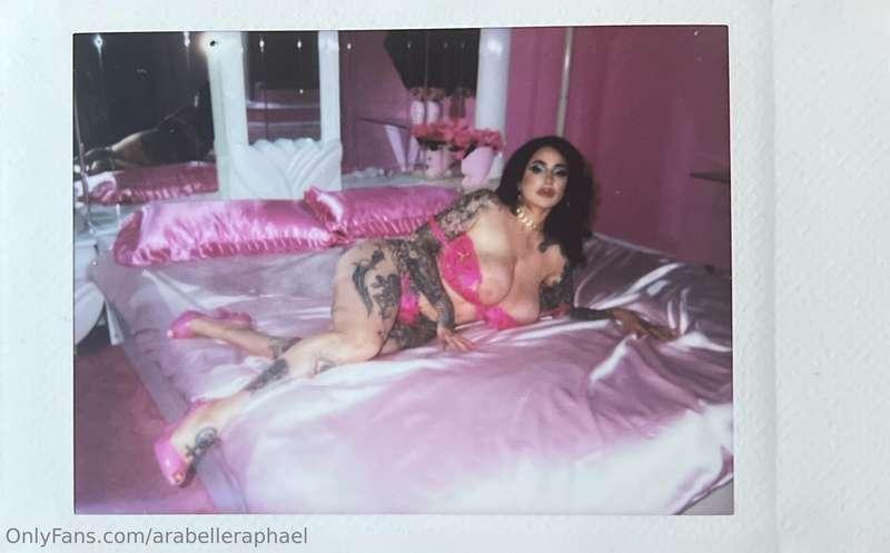 Mommy in pink? You’re welcome 🩷