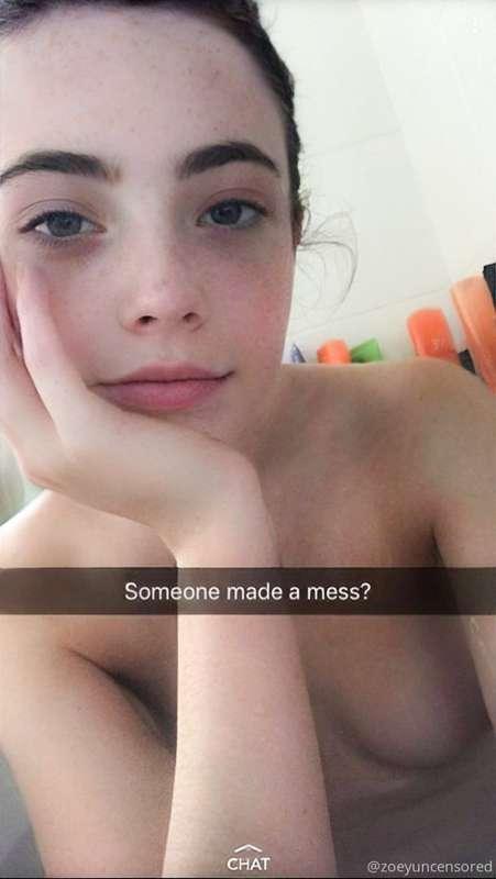 who would like to see some of my old nudes from wayyyy befor..