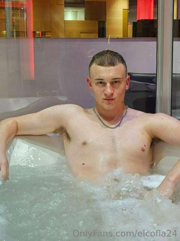 Jacuzzi 😏