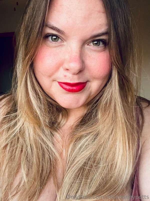Just a reminder that I am also pretty cute without a dick in..