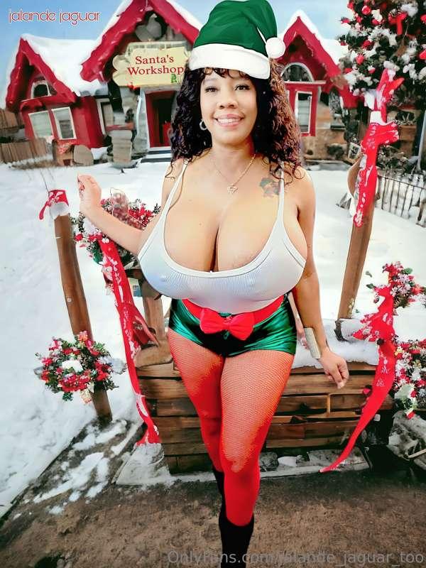 Happy Holidays 🎅🎁🤶♥️😘 If I was the Elf on your shelf, what w..