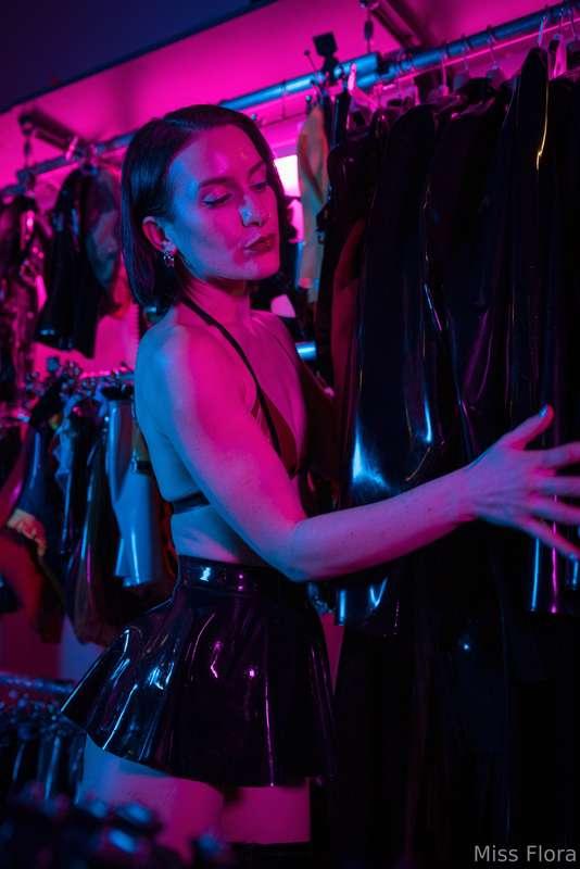 Ass, latex, boots or.... biting?