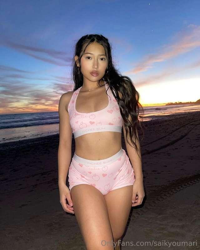 what’s your favorite fruit? mine are peaches 🍑 and mangos 🥭