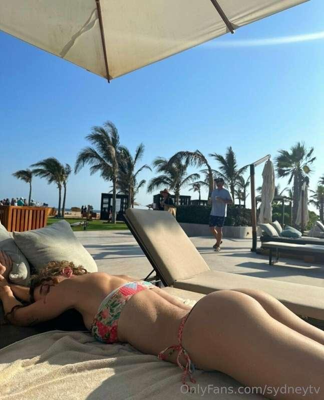 wish i was here rn lol