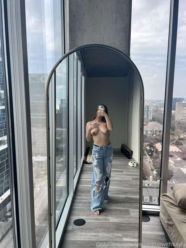 FIRST POST FROM MY NEW APARTMENT😝😝😝😝 new content coming SOOO..