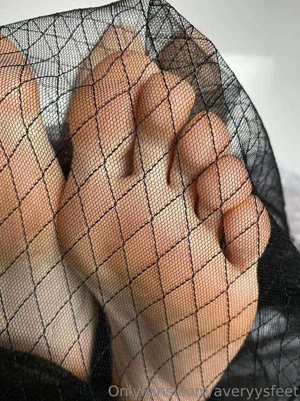 averyysfeet image #5