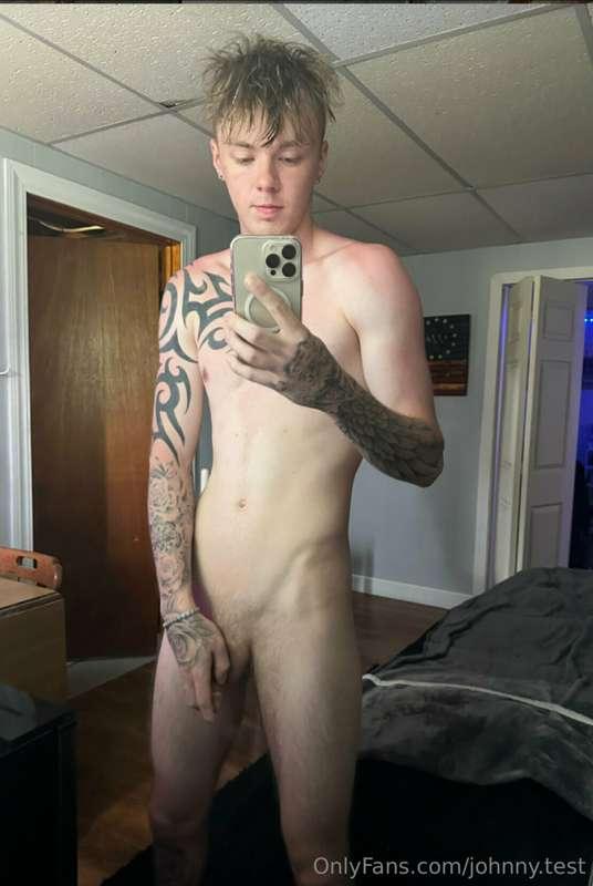 SUB TO MY PAID !! @johnnytestpre 😫 JERKOFF AND HARD DICK PIC..