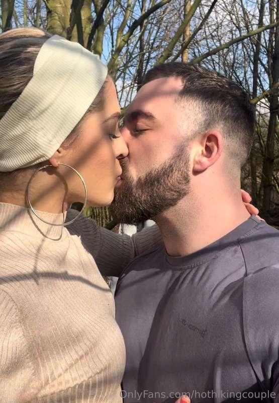 Kissing outdoors is always a great way to warm up