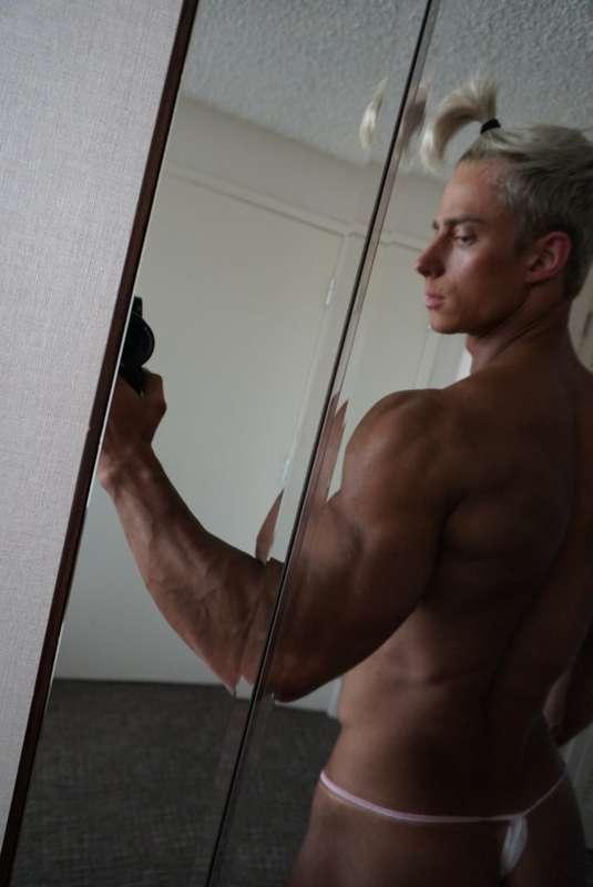 #ThrowbackThursday to platinum blonde pig-tails and regulati..