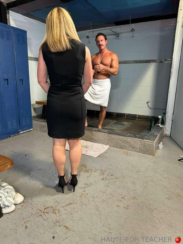 "Walked" in on one of the coaches in the locker room 😏😏😏......