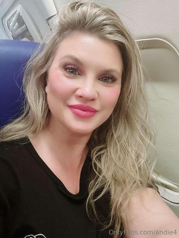 Flight selfie 💋✈️