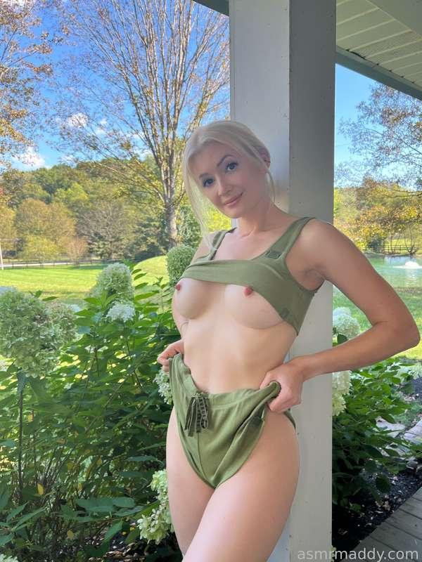 asmrmaddy image #1