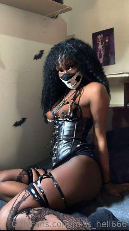 O Corset me deixa bem dominante