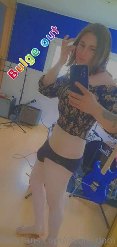Tucked, untucked, and a good fuck. 😜😘 I'll do anything you a..