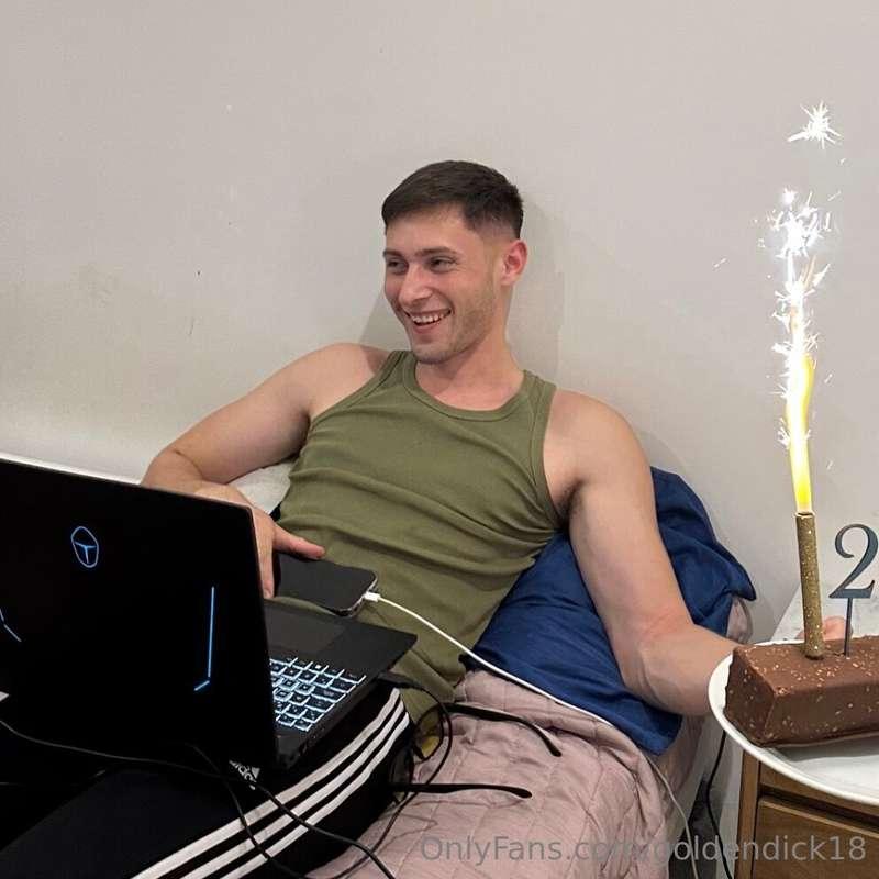 Gracias a todos los que me saludaron en mi cumpleaños 🎂 🥳