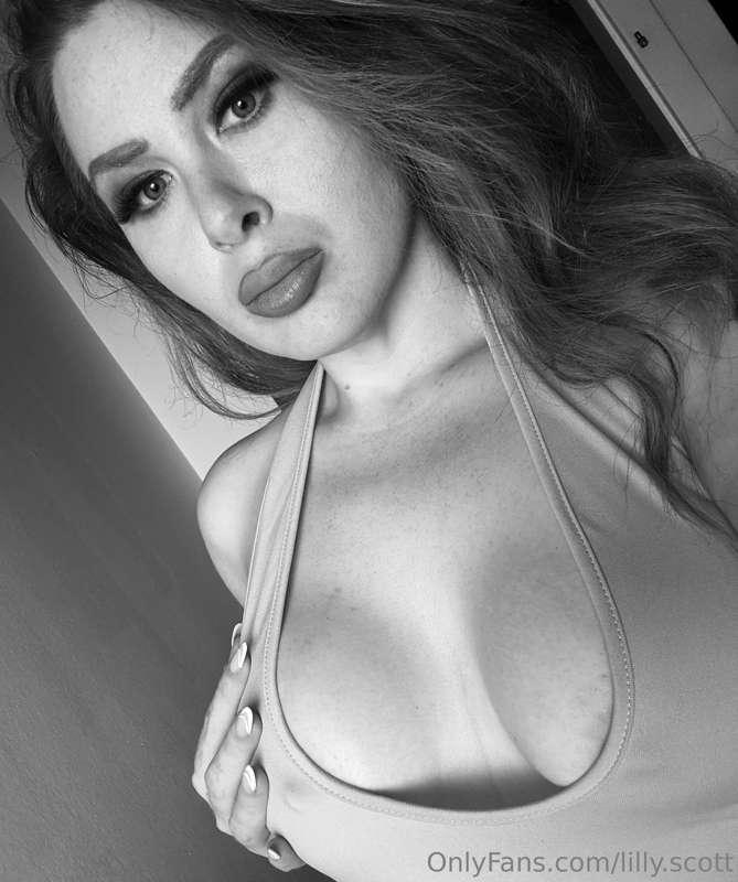 lily.scottt image #0