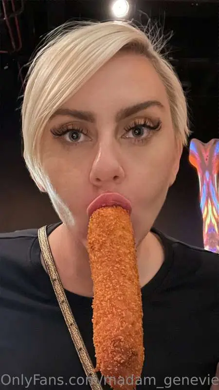 I love corn dogs 🤤