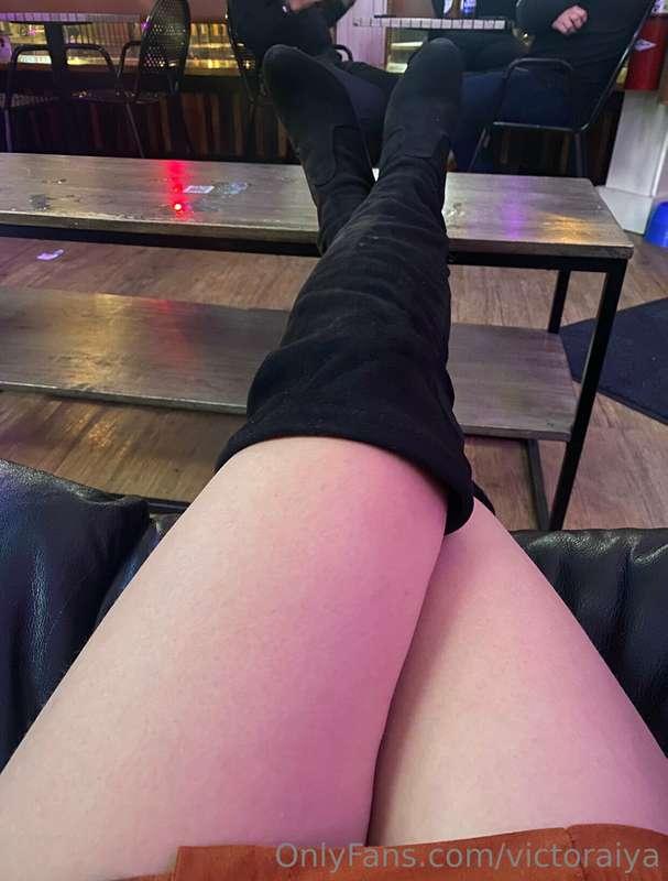 It’s Friday night! 😎🖤 … am I wearing panties??? 🤔