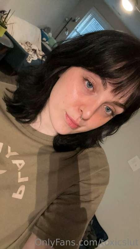 Cut my hair shorter !! what do we think ?!(: