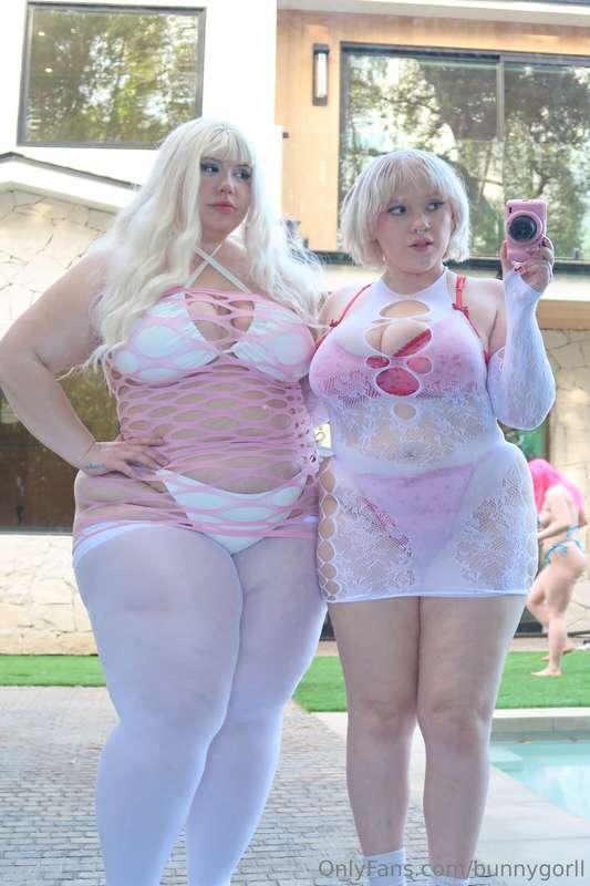 we're half naked in ur inbox btw <3 @laniafawn 