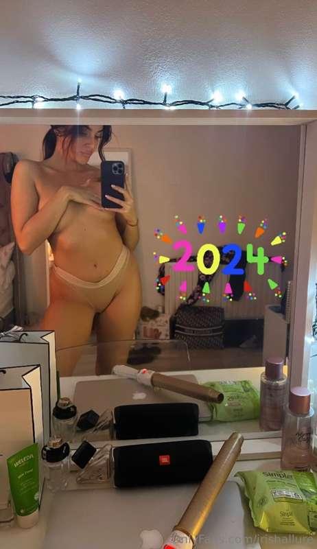 Happy New Year’s !!! 🥰🥰 I hope this year is filled with more..